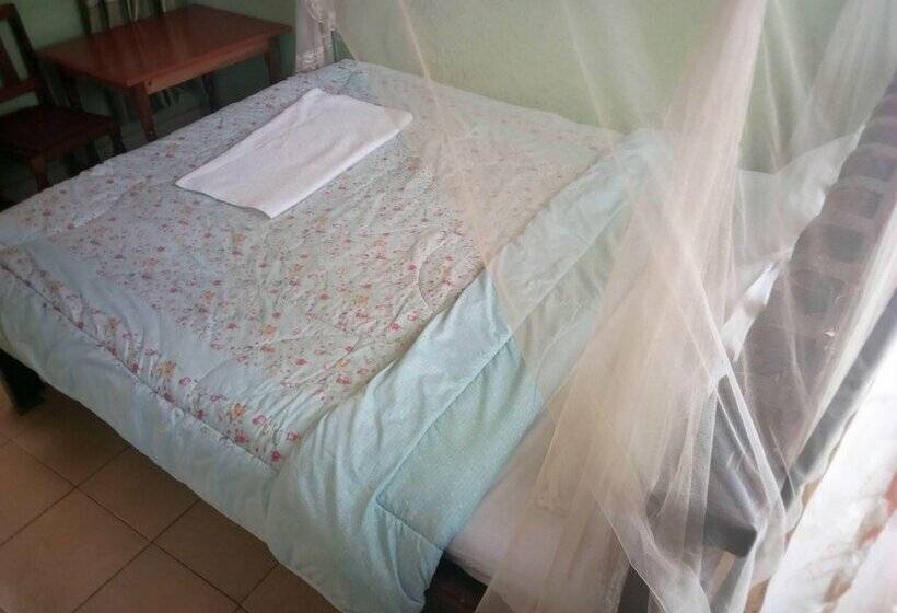 هتل Stemuki Guest House