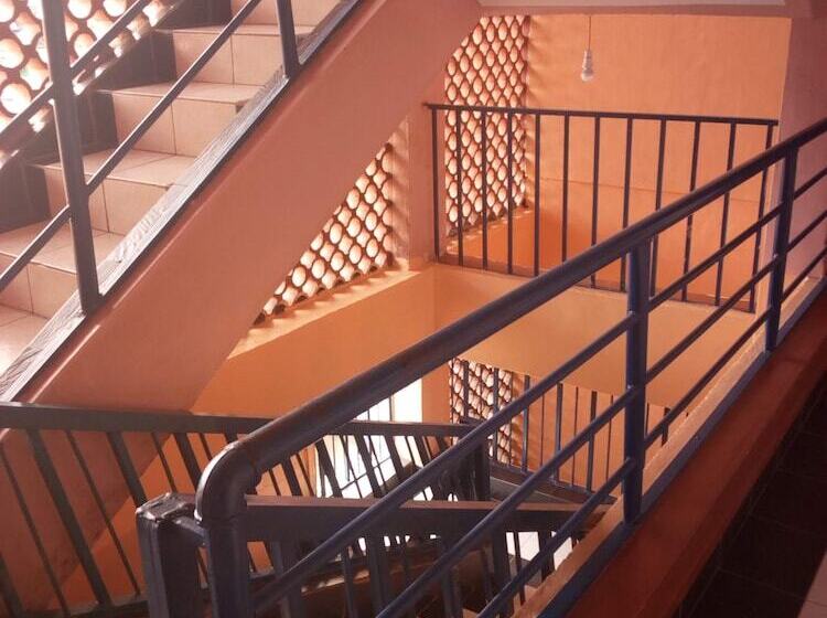 هتل Stemuki Guest House