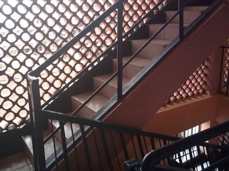 هتل Stemuki Guest House