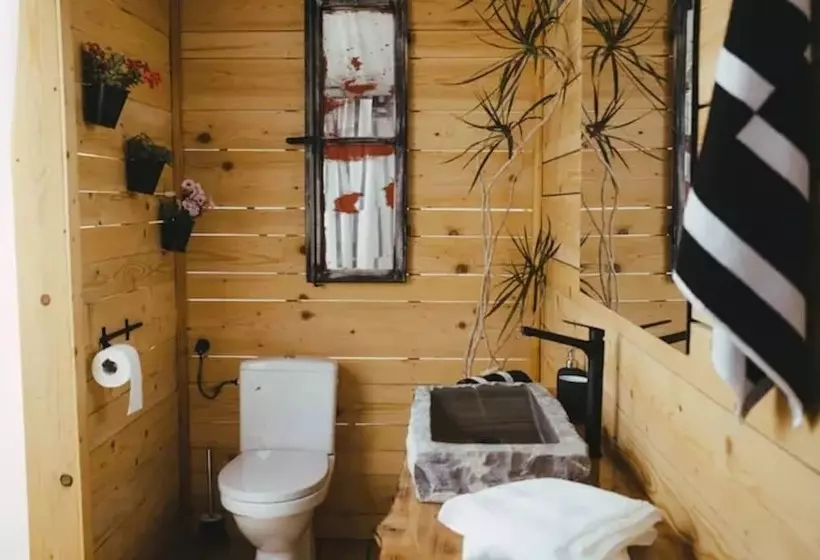 Lovely Cottage With Sea Views In Selca, Croatia