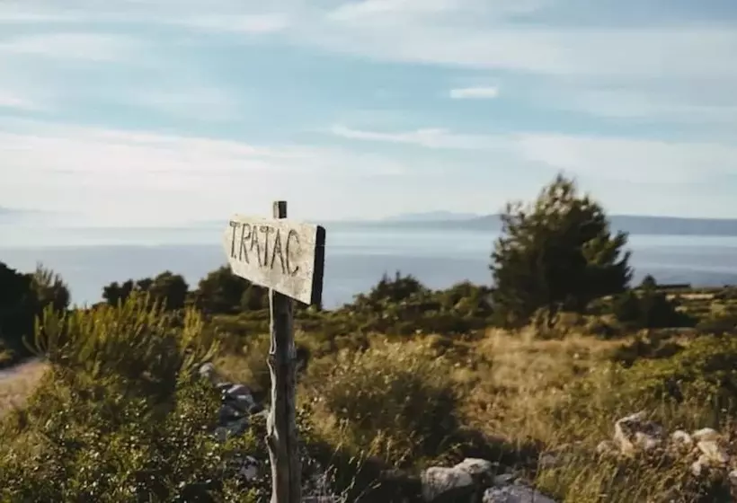 Lovely Cottage With Sea Views In Selca, Croatia