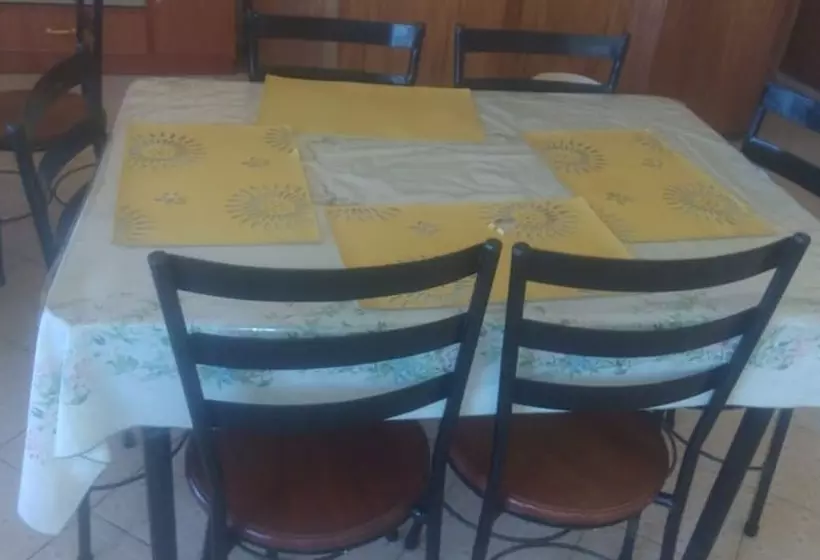 پانسیون Benaris Hotel & Lodge