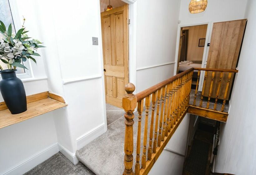 펜션 Best Stays York  Bishy Road Abode