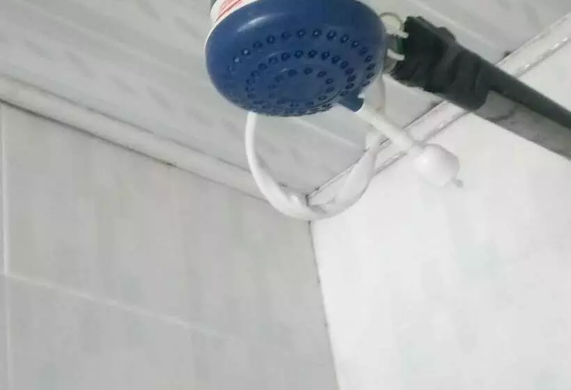 پانسیون Framjow Highway Lodge   Adults Only