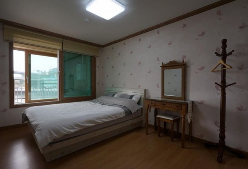 Tongyeong Tongyeong And Sea Pension