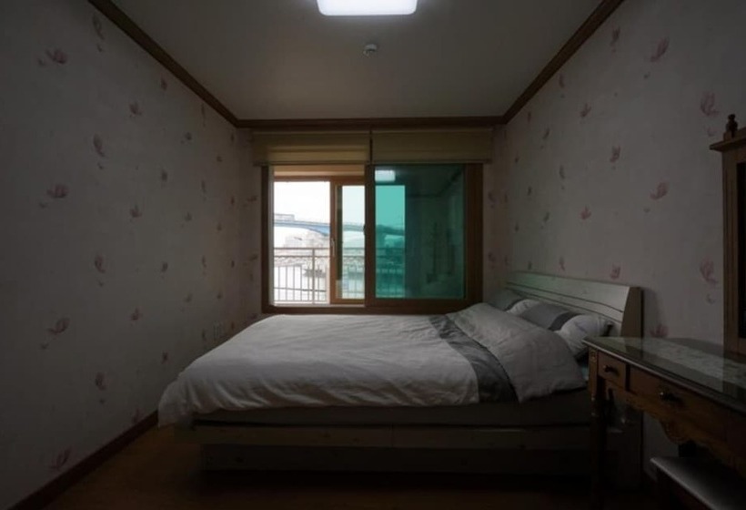 Tongyeong Tongyeong And Sea Pension