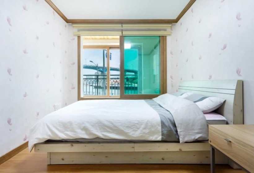 Tongyeong Tongyeong And Sea Pension