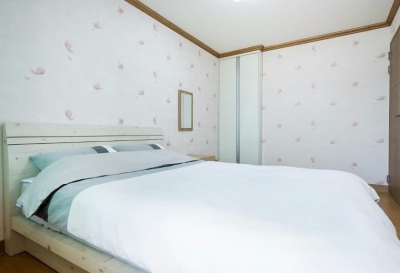 Tongyeong Tongyeong And Sea Pension