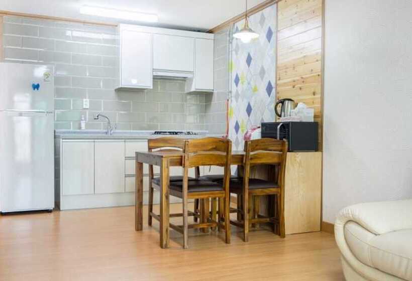 Tongyeong Tongyeong And Sea Pension