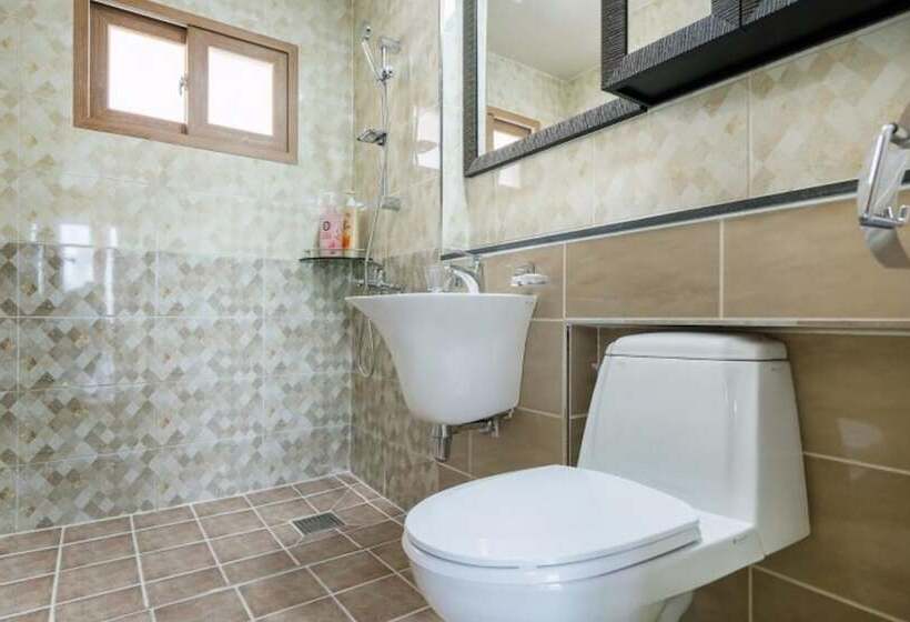 Tongyeong Tongyeong And Sea Pension