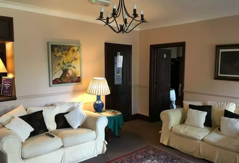 Aamiaismajoitus (B&B) Sodbury House