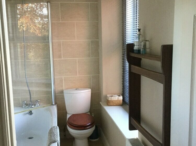 مبيت وإفطار Sodbury House