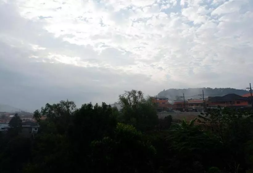 Hotelli Ama Maesalong