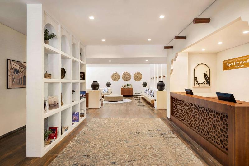 Отель Super 8 By Wyndham Dubai Deira