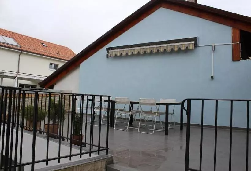 ベッドアンドブレックファースト Au Cœur Du Vignoble Sur Bursins