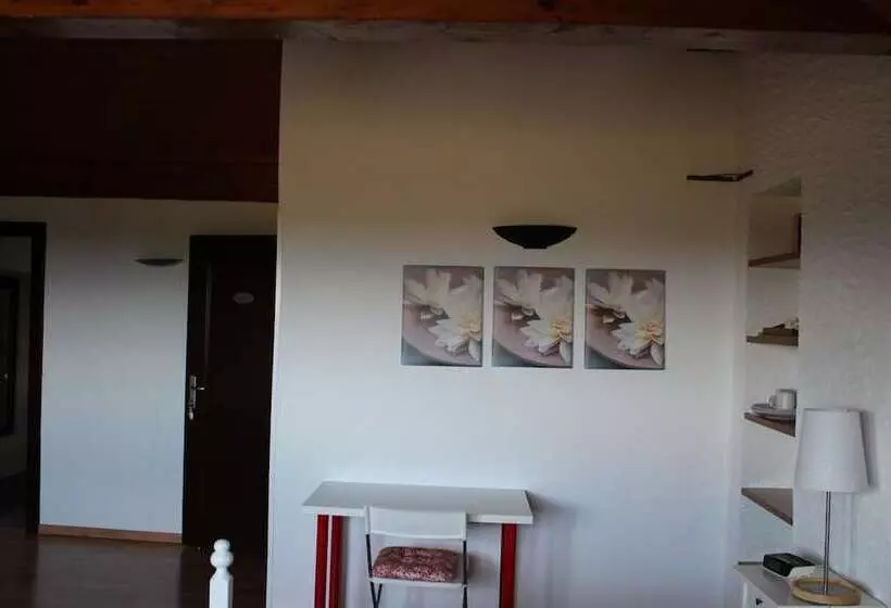 ベッドアンドブレックファースト Au Cœur Du Vignoble Sur Bursins