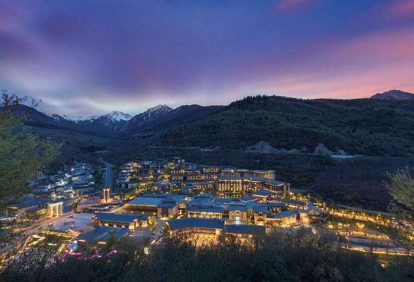 Отель Conrad Jiuzhaigou