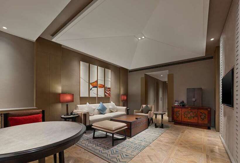 Отель Conrad Jiuzhaigou