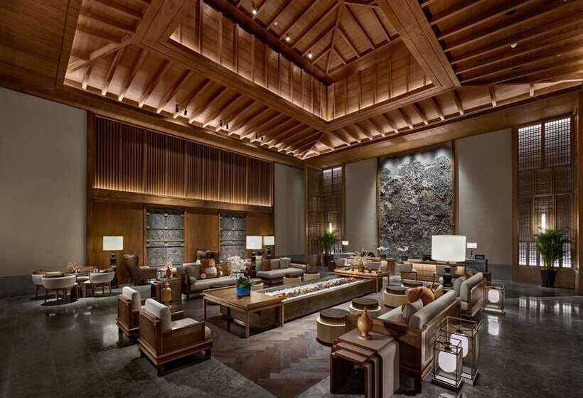 Отель Conrad Jiuzhaigou