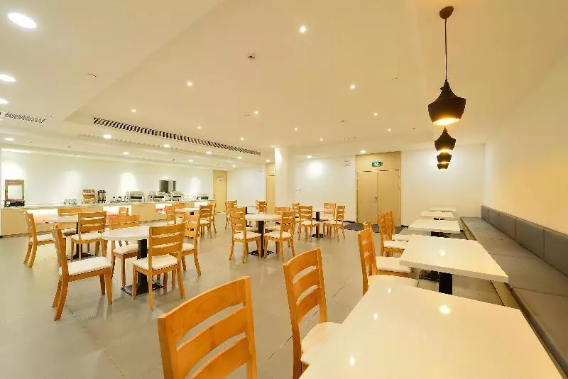 هتل Hanting  Shanghai Liuzhou Road