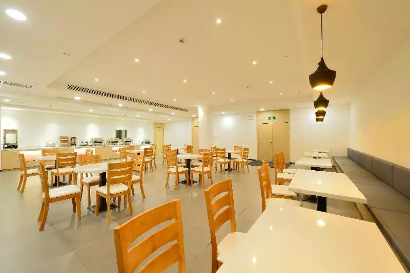 هتل Hanting  Shanghai Liuzhou Road