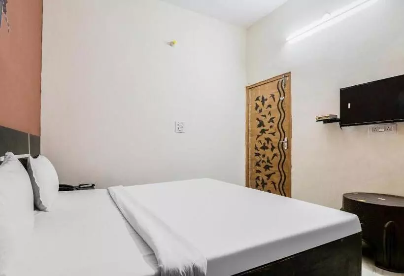 ホテル Oyo Flagship 81904 Kings Inn Residency