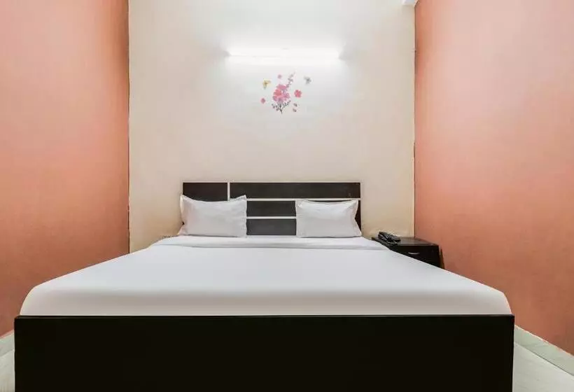 ホテル Oyo Flagship 81904 Kings Inn Residency