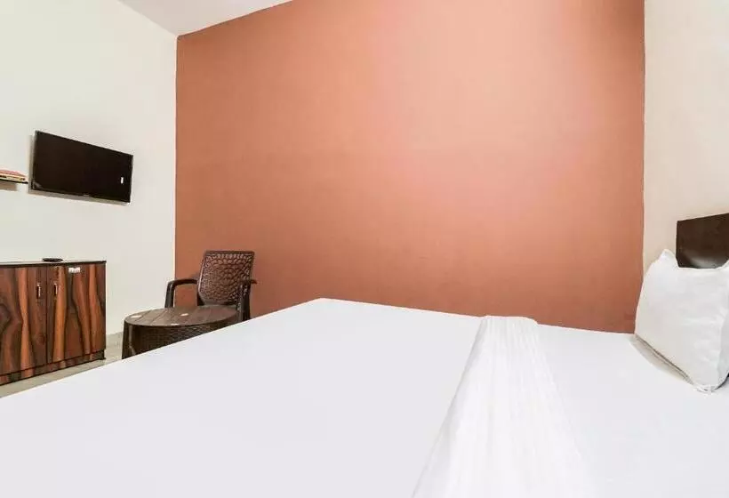 ホテル Oyo Flagship 81904 Kings Inn Residency