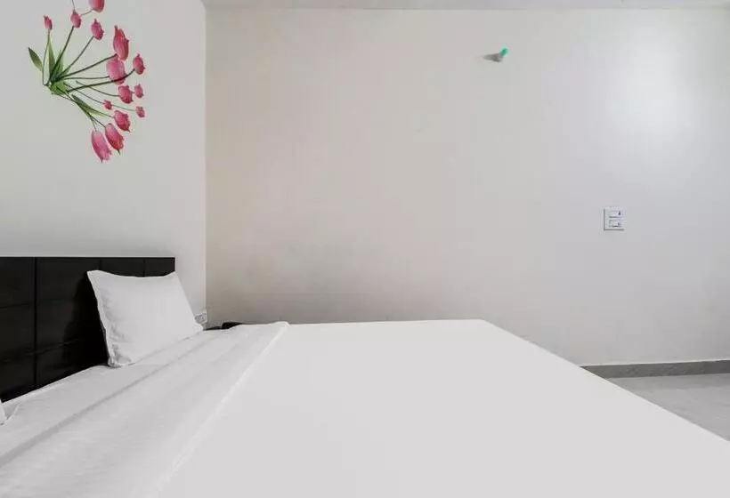 ホテル Oyo Flagship 81904 Kings Inn Residency
