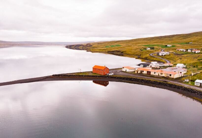 هتل Tangahús Guesthouse