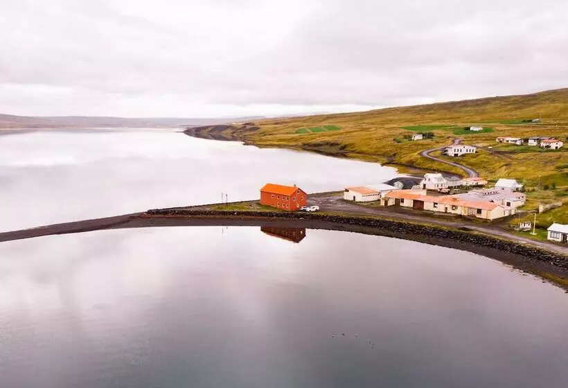 هتل Tangahús Guesthouse