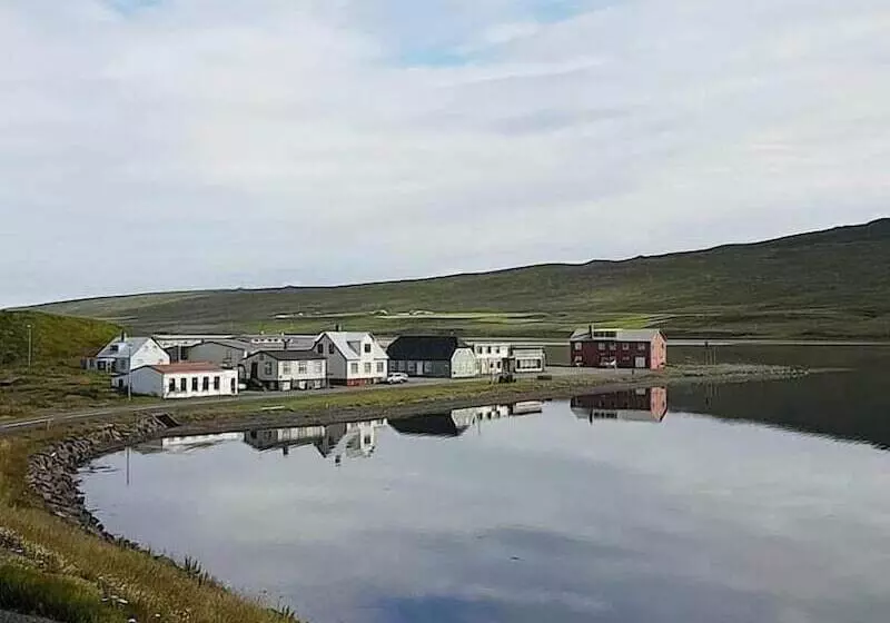 هتل Tangahús Guesthouse