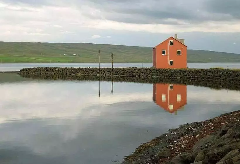هتل Tangahús Guesthouse
