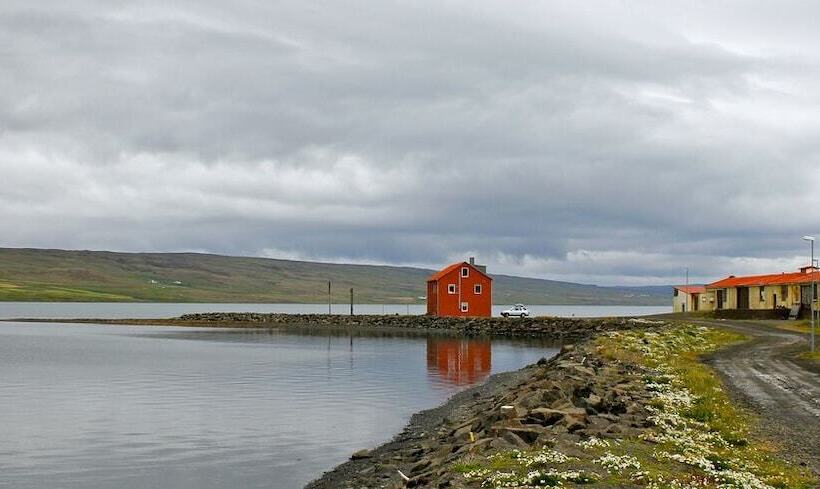 هتل Tangahús Guesthouse