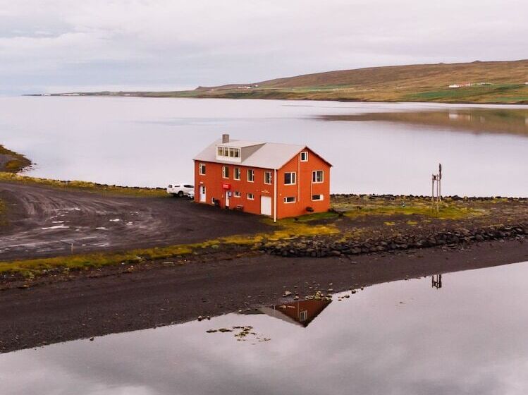 هتل Tangahús Guesthouse
