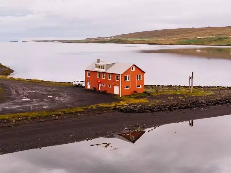 هتل Tangahús Guesthouse
