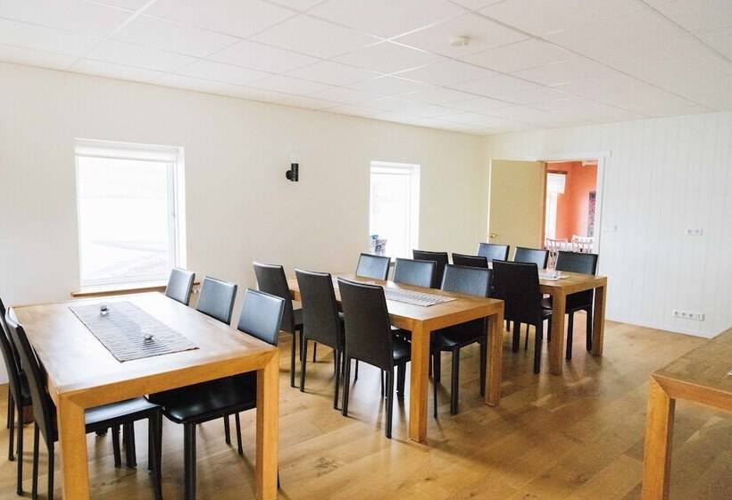 هتل Tangahús Guesthouse