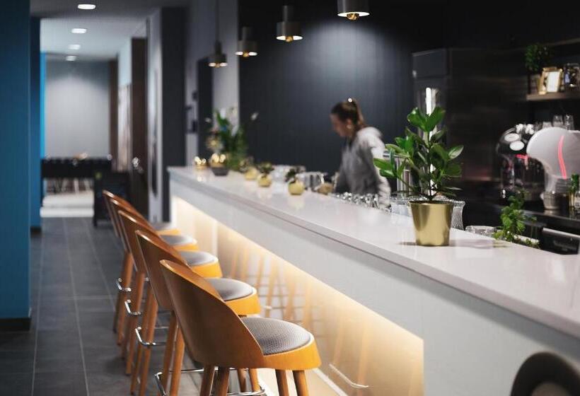 Otel Holiday Inn The Niu, Brass Munich Olympiapark, An Ihg