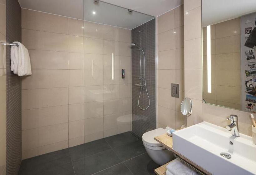 Otel Holiday Inn The Niu, Brass Munich Olympiapark, An Ihg