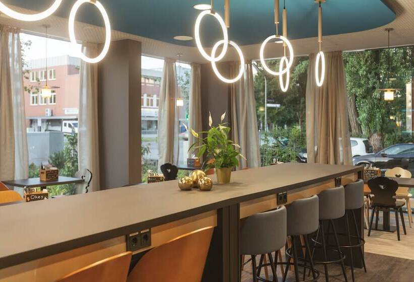 Otel Holiday Inn The Niu, Brass Munich Olympiapark, An Ihg