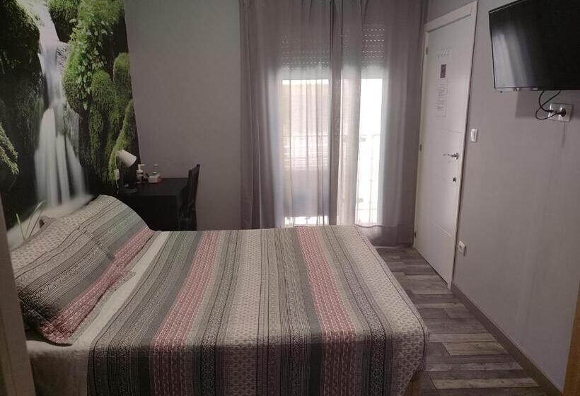 膳宿费 Hostal El Bosque Encantado Toledo