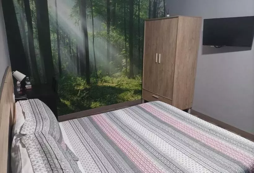 پانسیون Hostal El Bosque Encantado Toledo