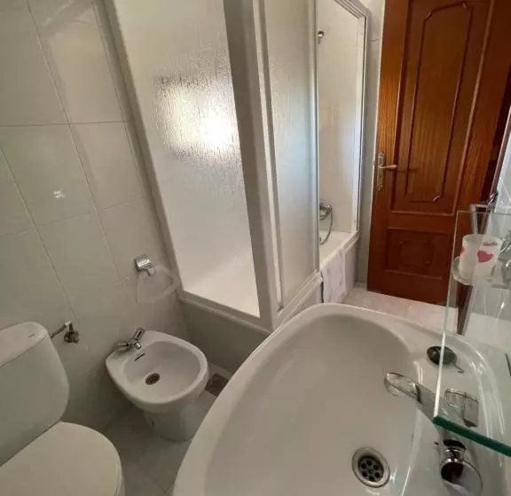 ペンション Hostal Restaurante Luz De Luna