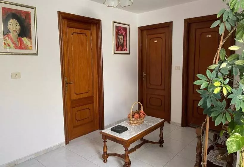 ペンション Hostal Restaurante Luz De Luna