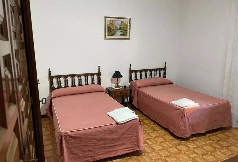 ペンション Hostal Restaurante Luz De Luna