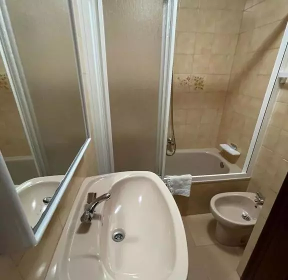 ペンション Hostal Restaurante Luz De Luna