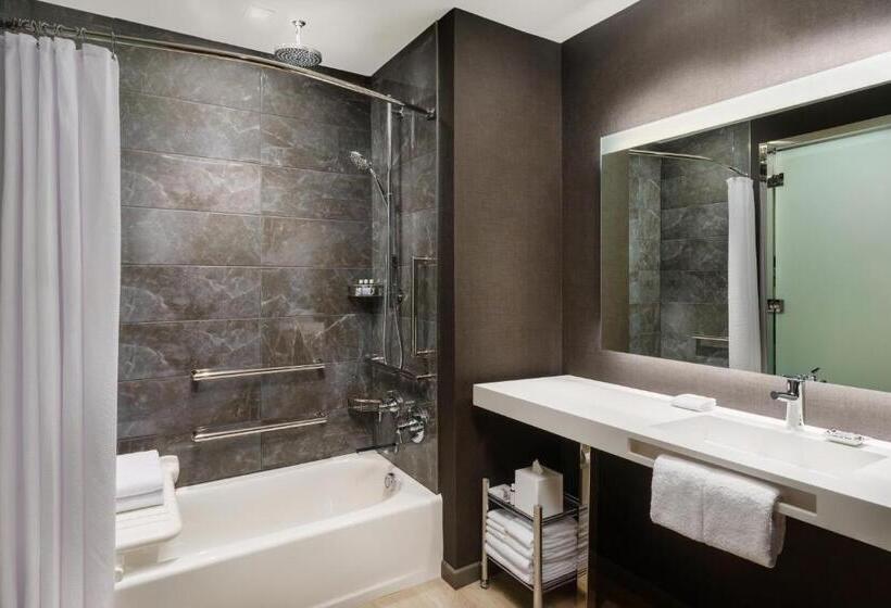 Ac Hotel By Marriott Raleigh Downtown