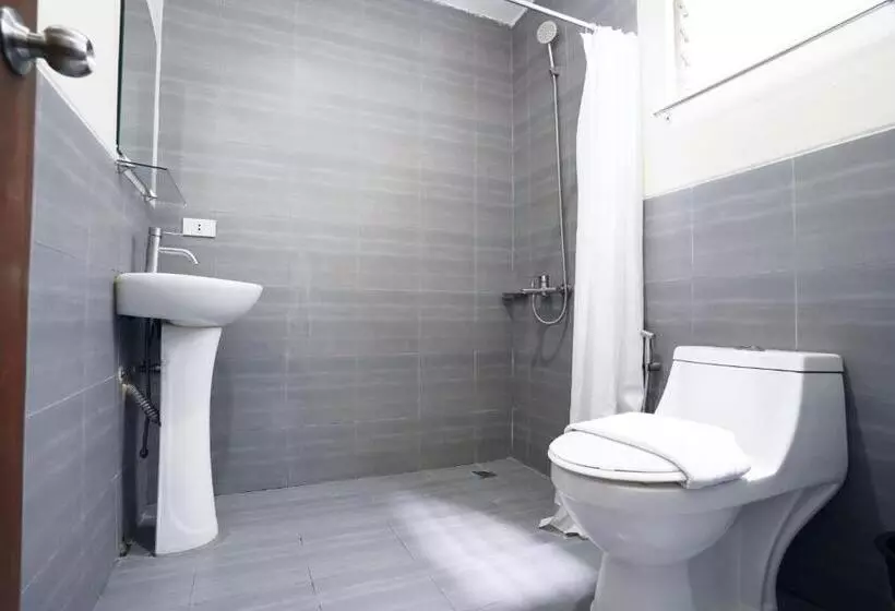 Arzo Hotel Makati