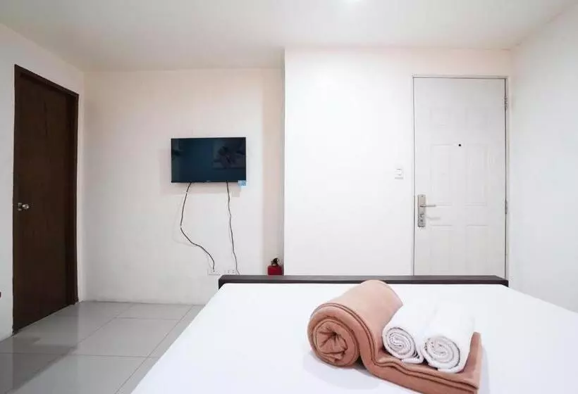 Arzo Hotel Makati