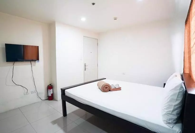 Arzo Hotel Makati